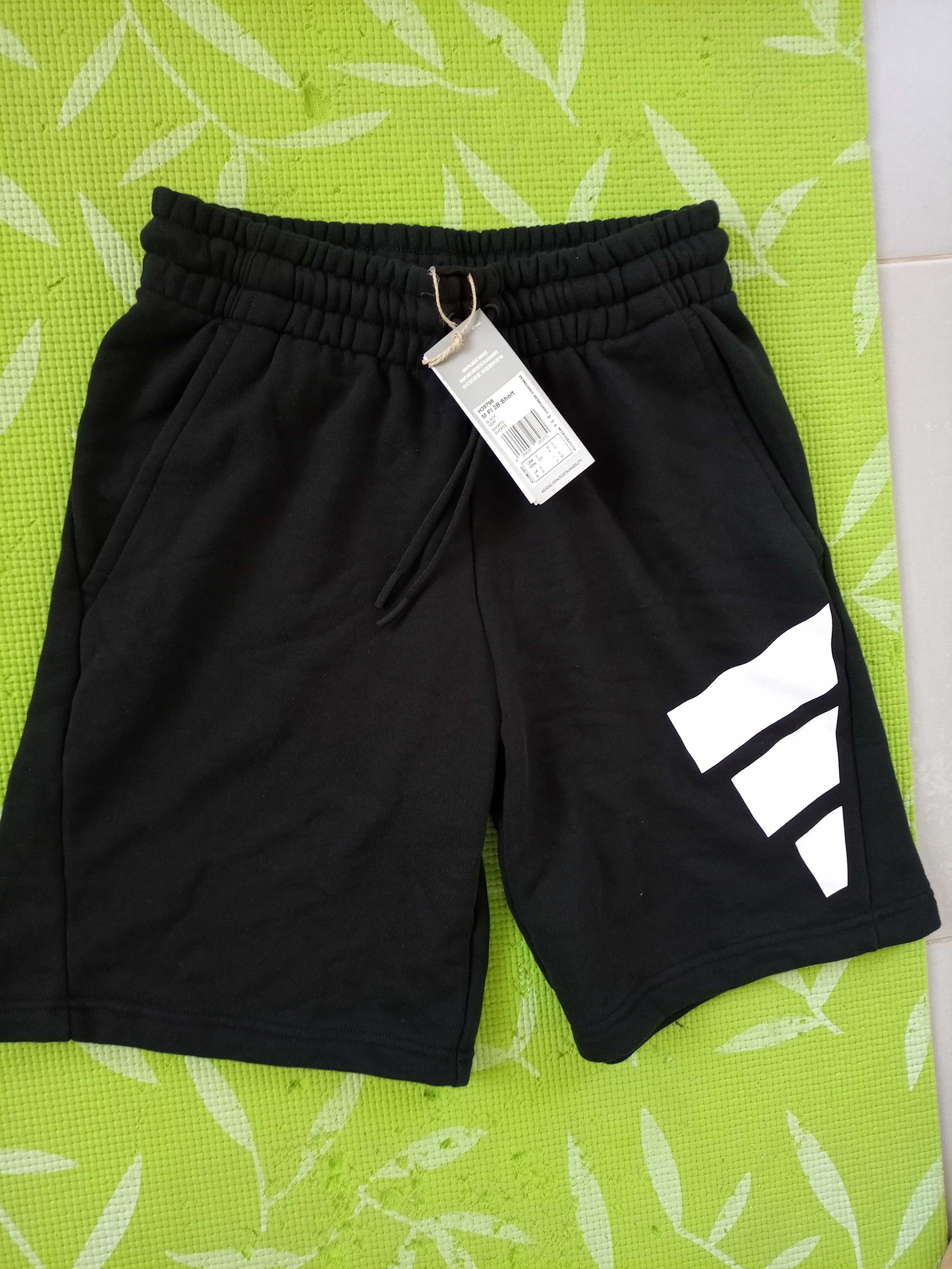 short adidas neuf