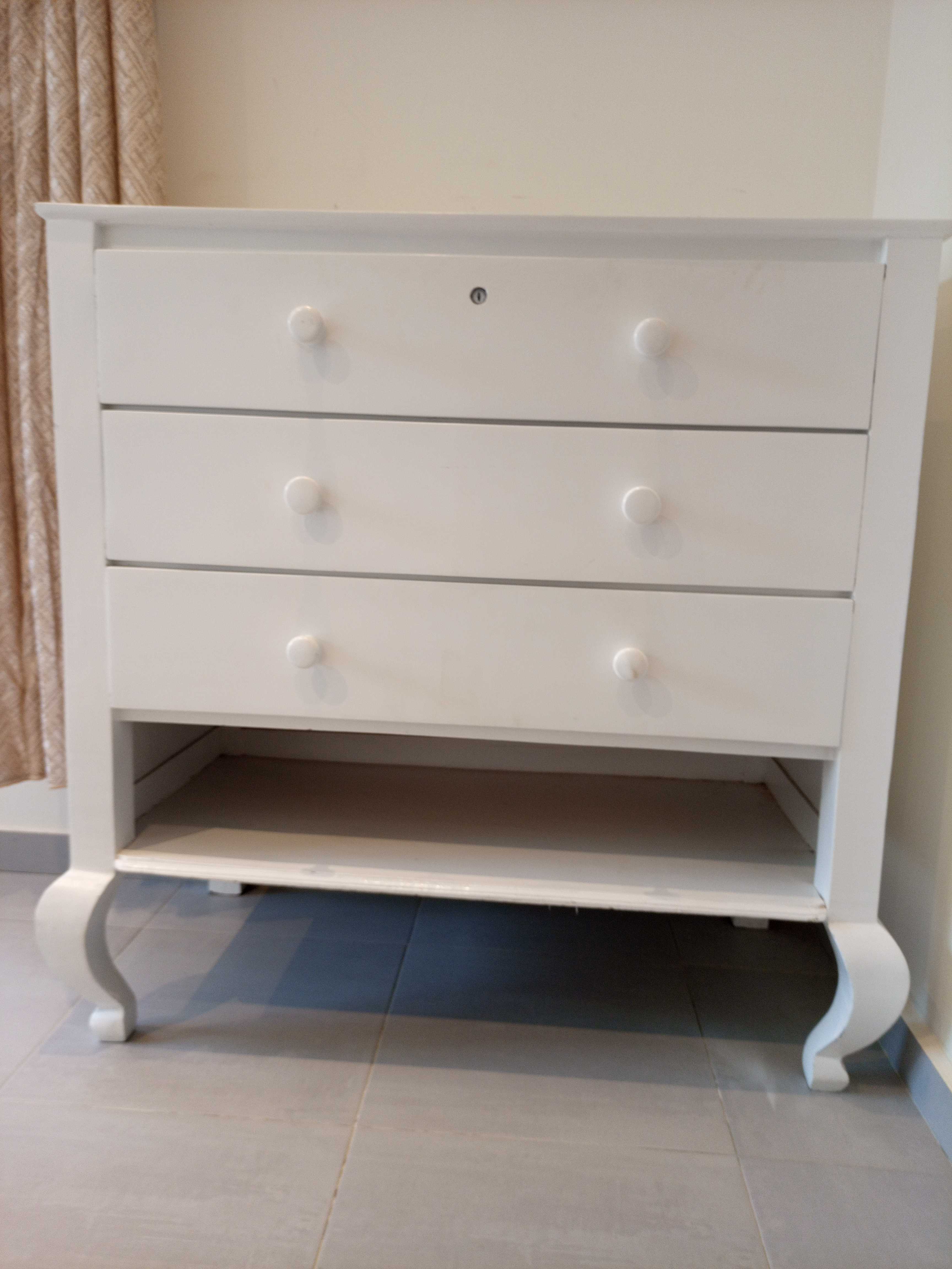vente de commode laquée blanc